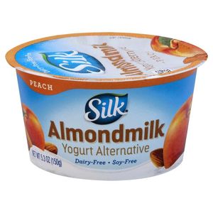 Silk Yogurt Almendra Durazno 150 g Pudin de Chia sabor Vainilla 130 g