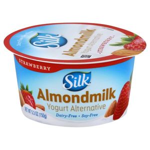 Silk Yogurt Almendra Fresa 150 g Yogurt Protein Max Cappucino 330 g